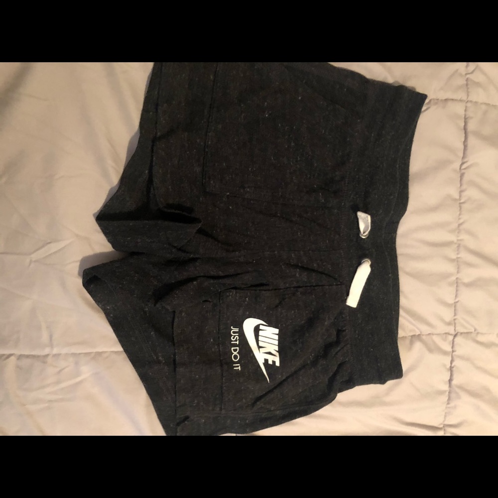 Nike shorts with pockets
